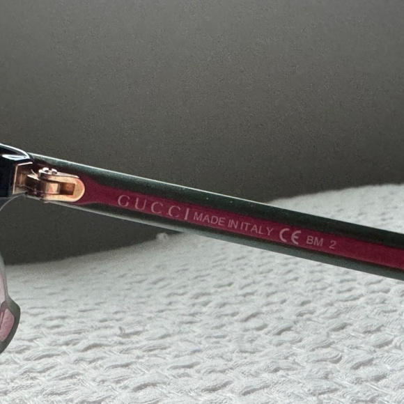 Gucci sunglasses main image 10